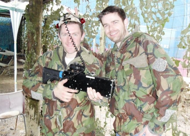  No se necesitan lentes de seguridad ni máscaras en la etiqueta láser 